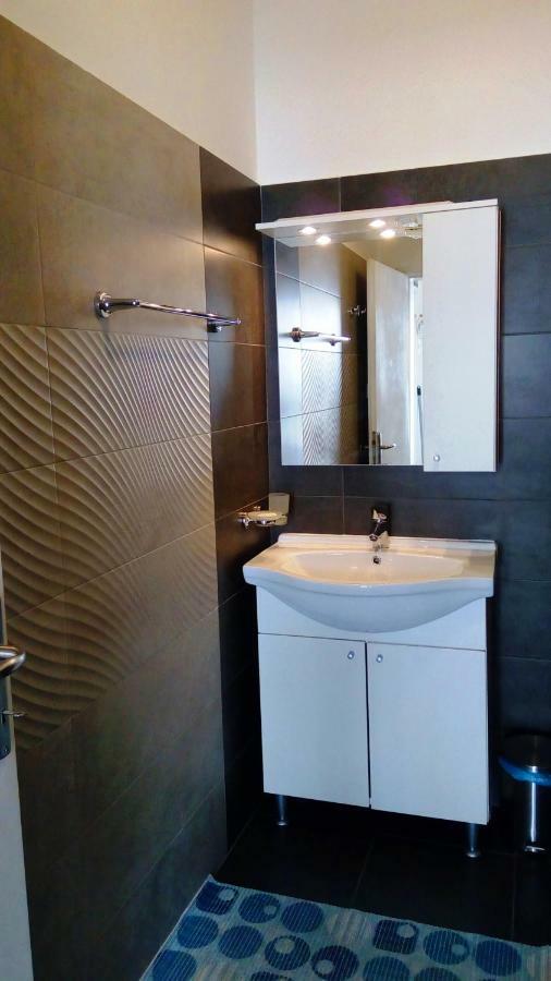 Apartmani Komunela Umag Bagian luar foto