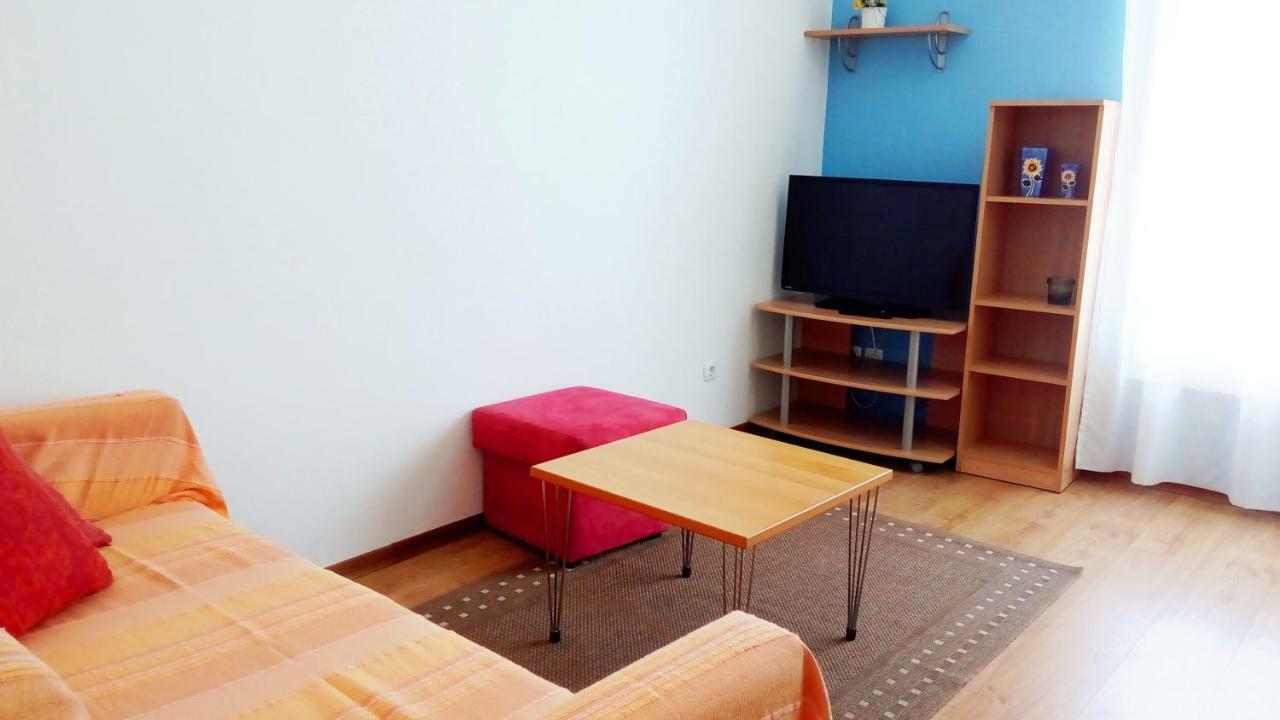 Apartmani Komunela Umag Bagian luar foto