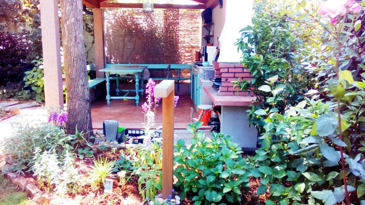 Apartmani Komunela Umag Bagian luar foto
