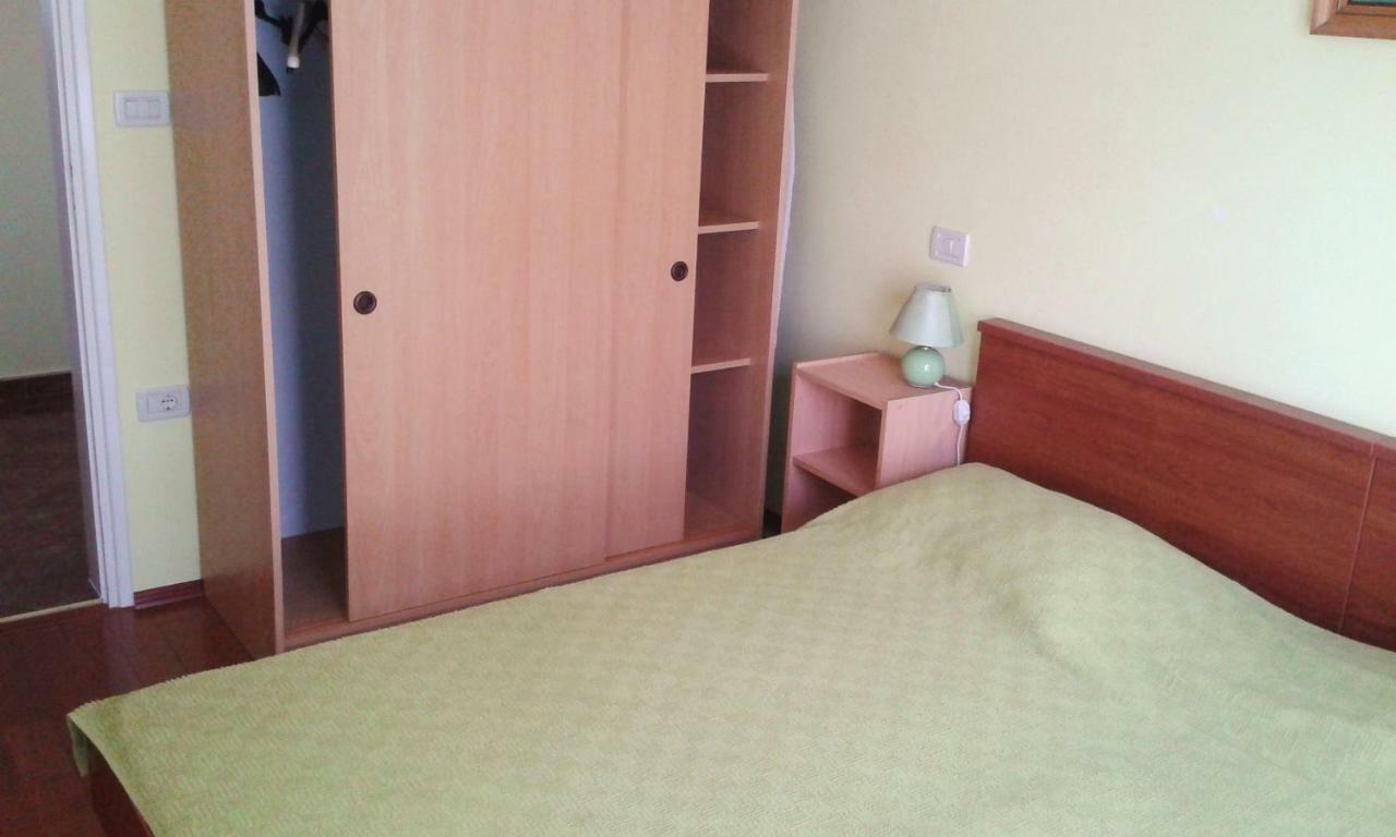 Apartmani Komunela Umag Bagian luar foto