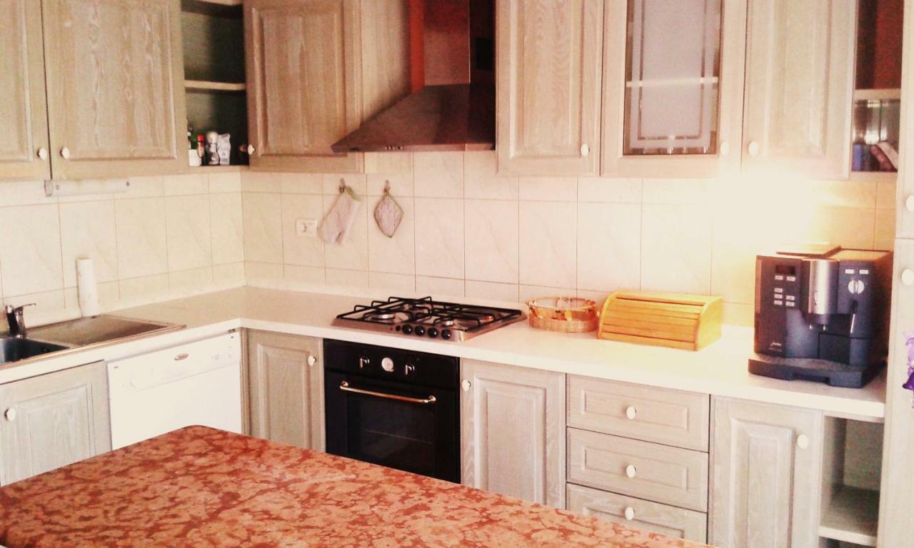 Apartmani Komunela Umag Bagian luar foto